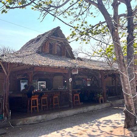 Q'Pelagos Sunset Bungalow Gili Trawangan Buitenkant foto